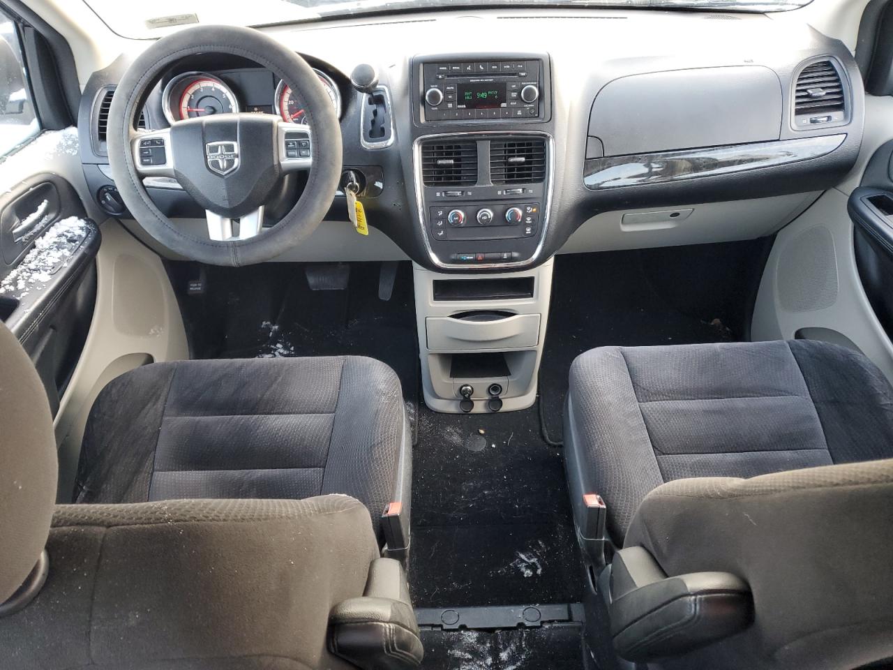2014 Dodge Caravan - Image 8