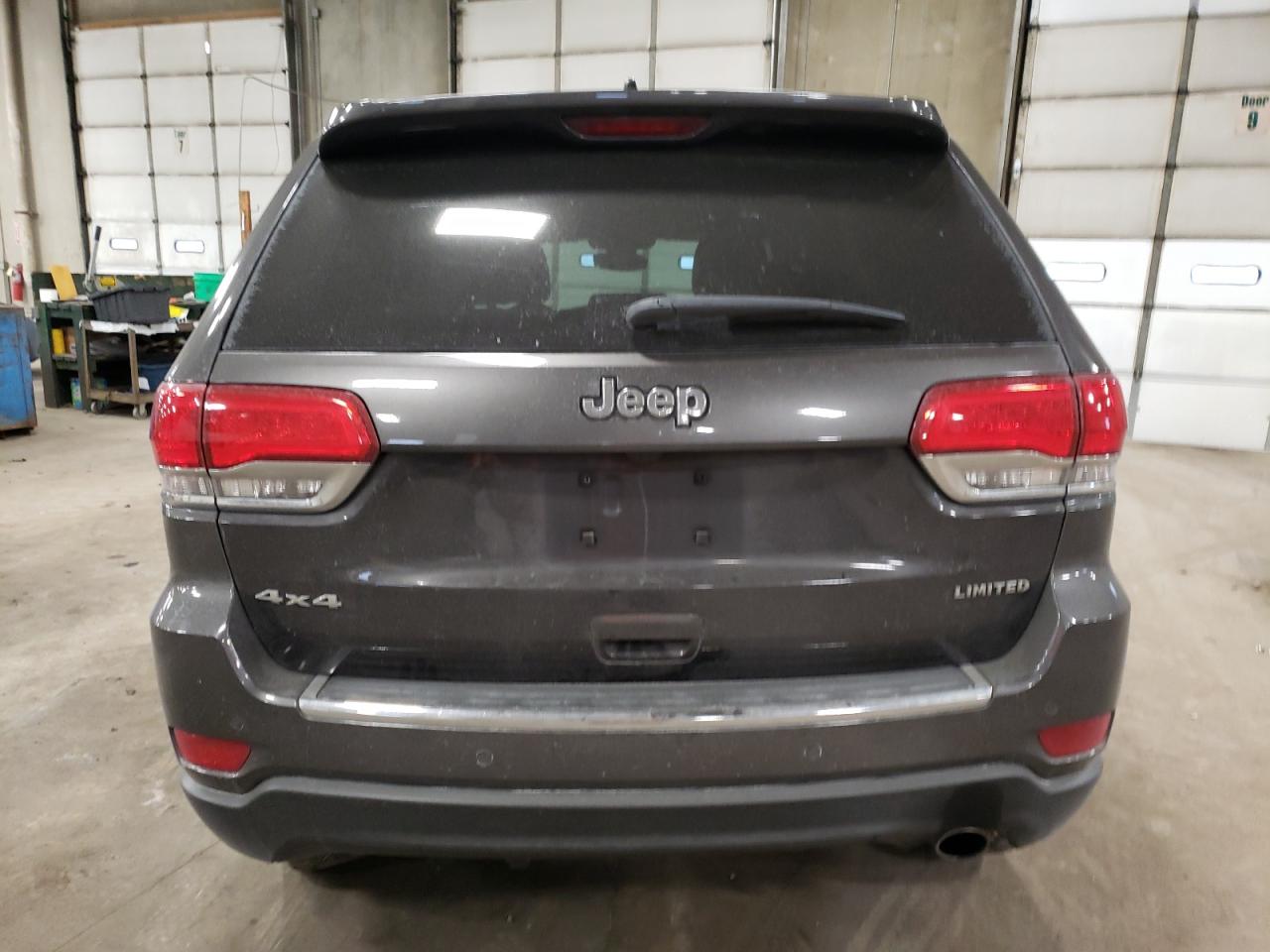 2018 Jeep Grand Cherokee - Image 6
