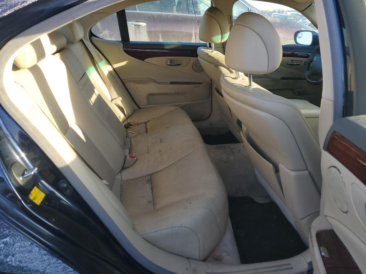 2008 Lexus LS - Image 10