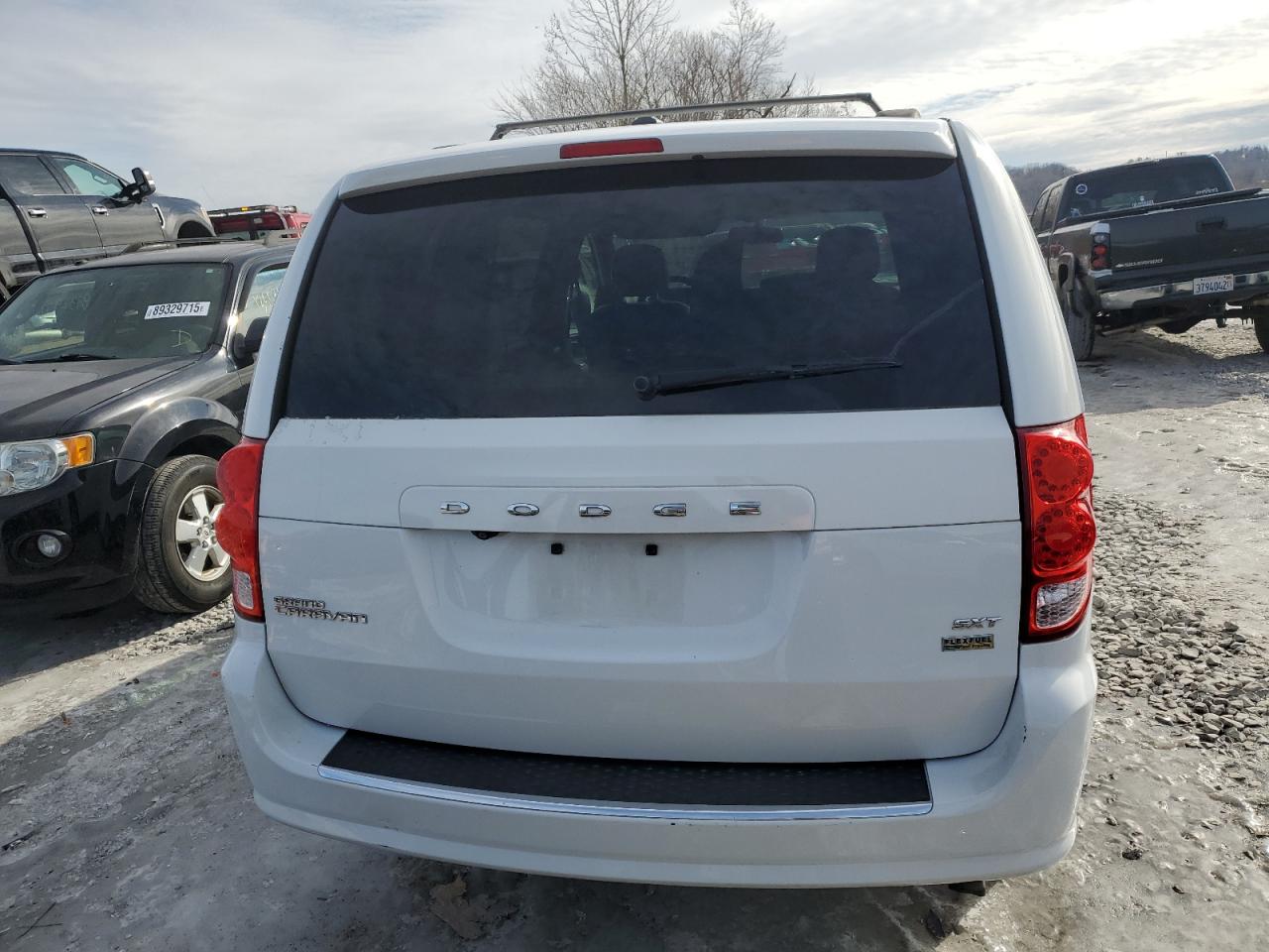 2018 Dodge Caravan - Image 6