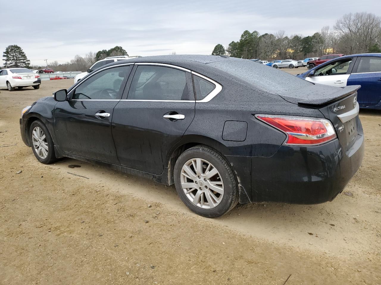 2015 Nissan Altima - Image 2