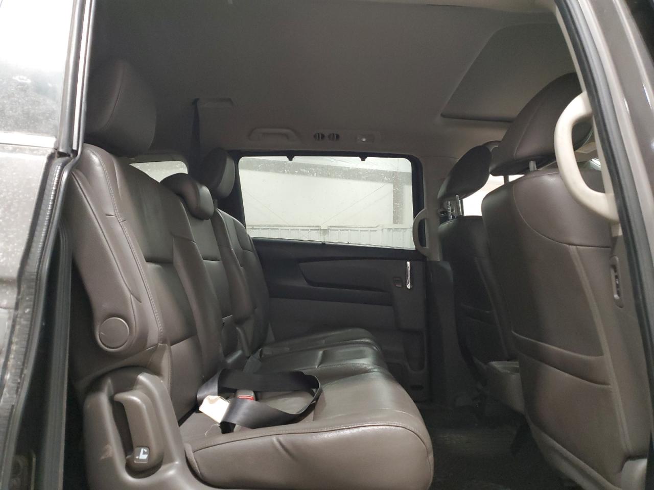 2015 Honda Odyssey - Image 11