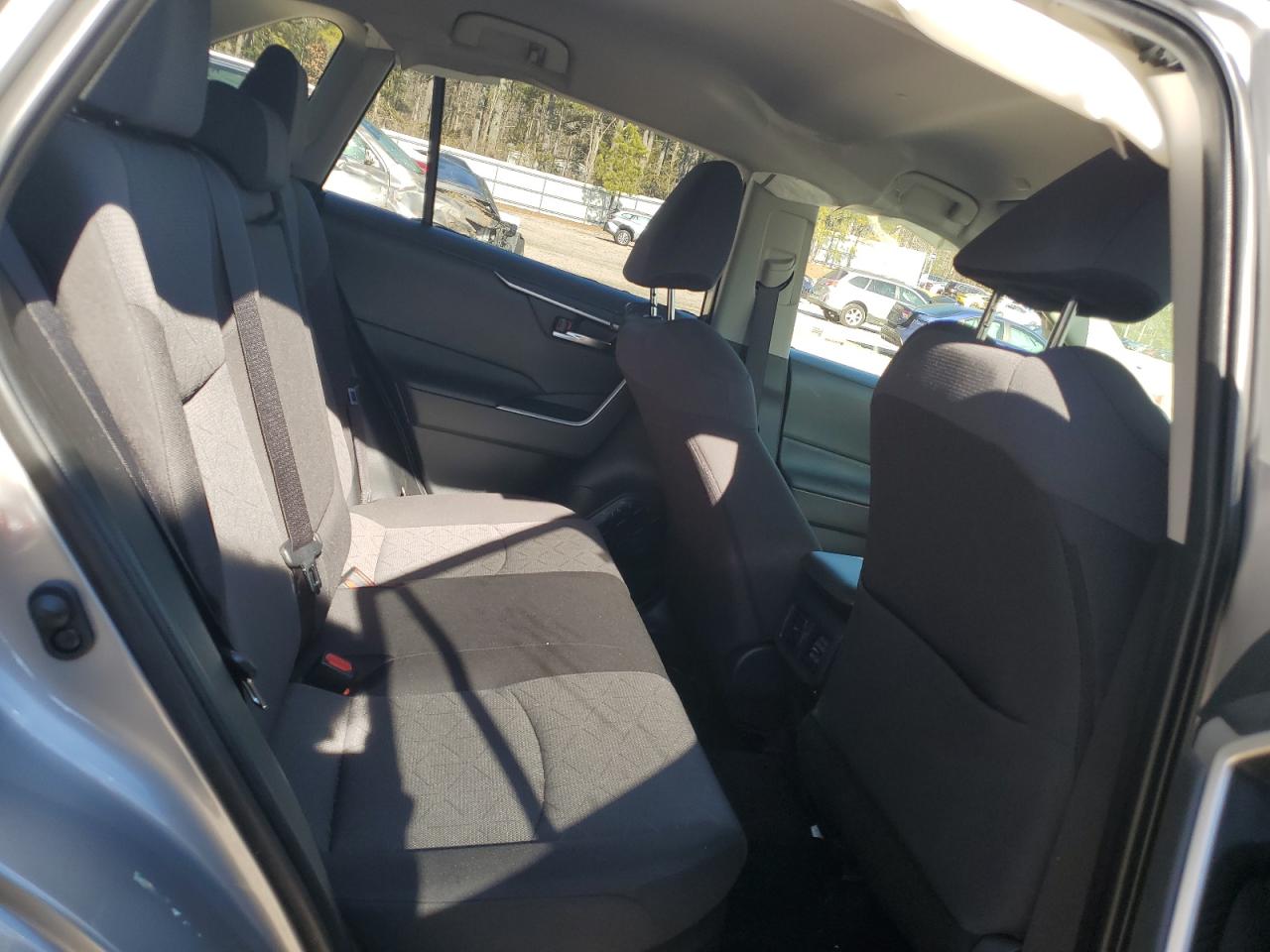 2024 Toyota RAV 4 - Image 11