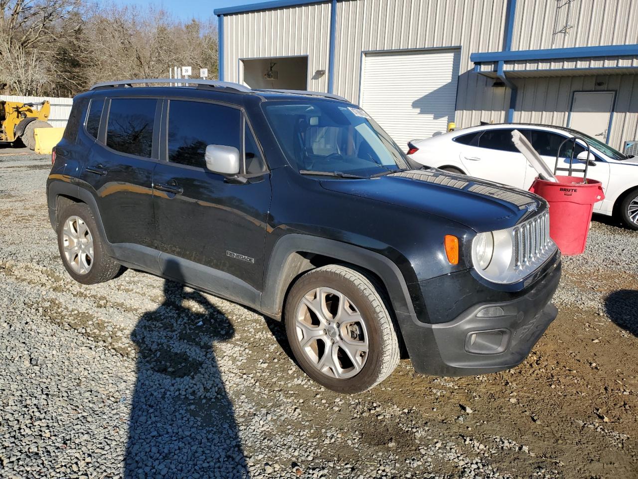 2018 Jeep Renegade - Image 4