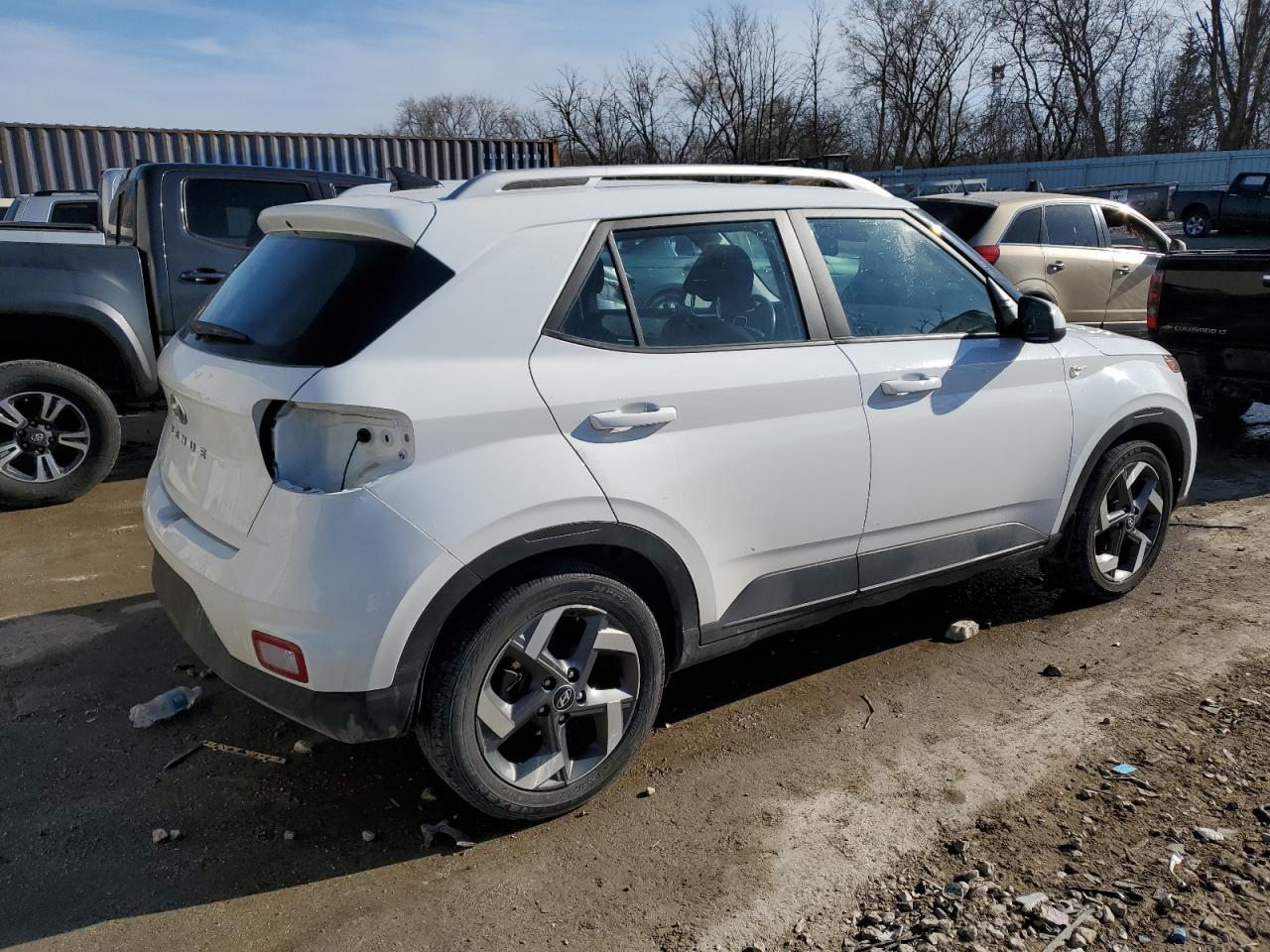 2022 Hyundai Venue - Image 3