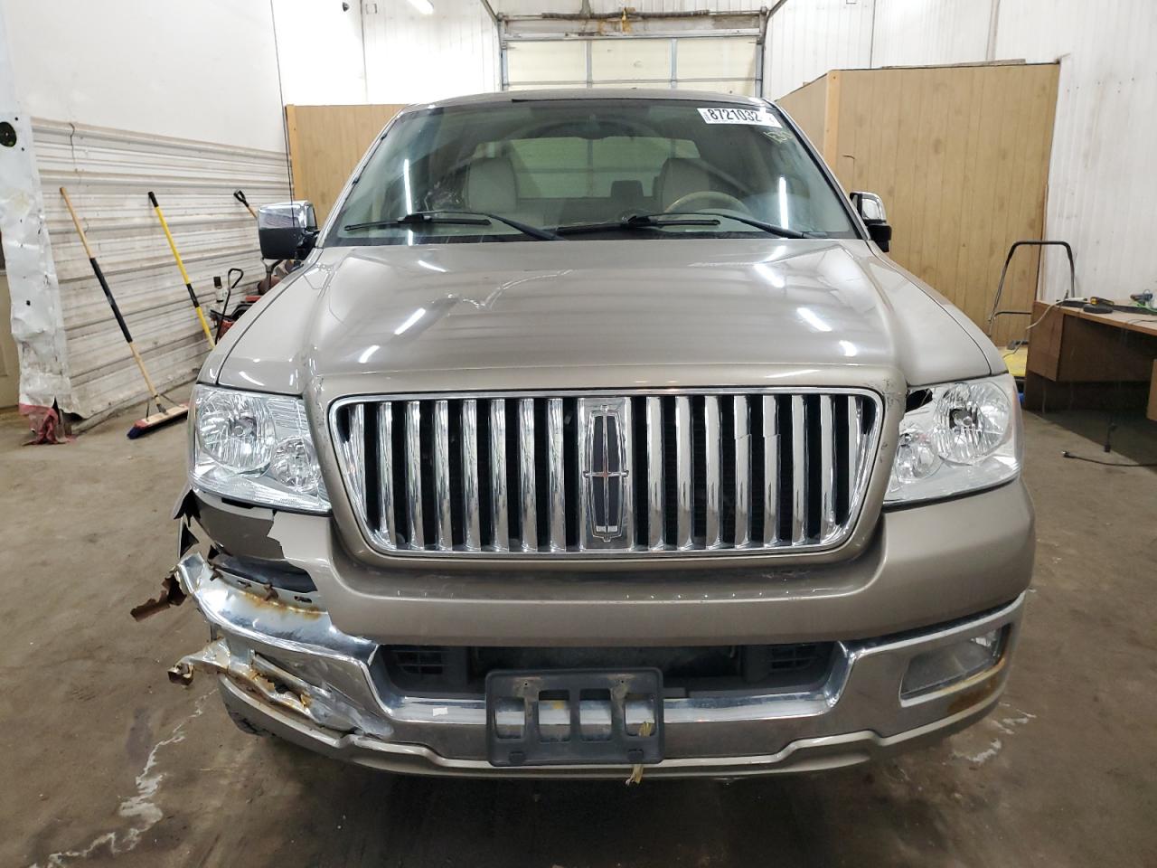 2006 Lincoln Mark LT - Image 5