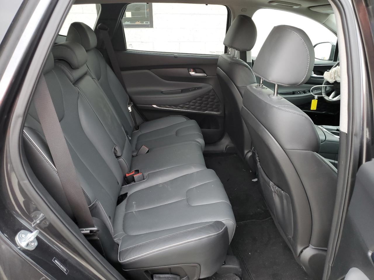 2022 Hyundai Santa Fe - Image 11