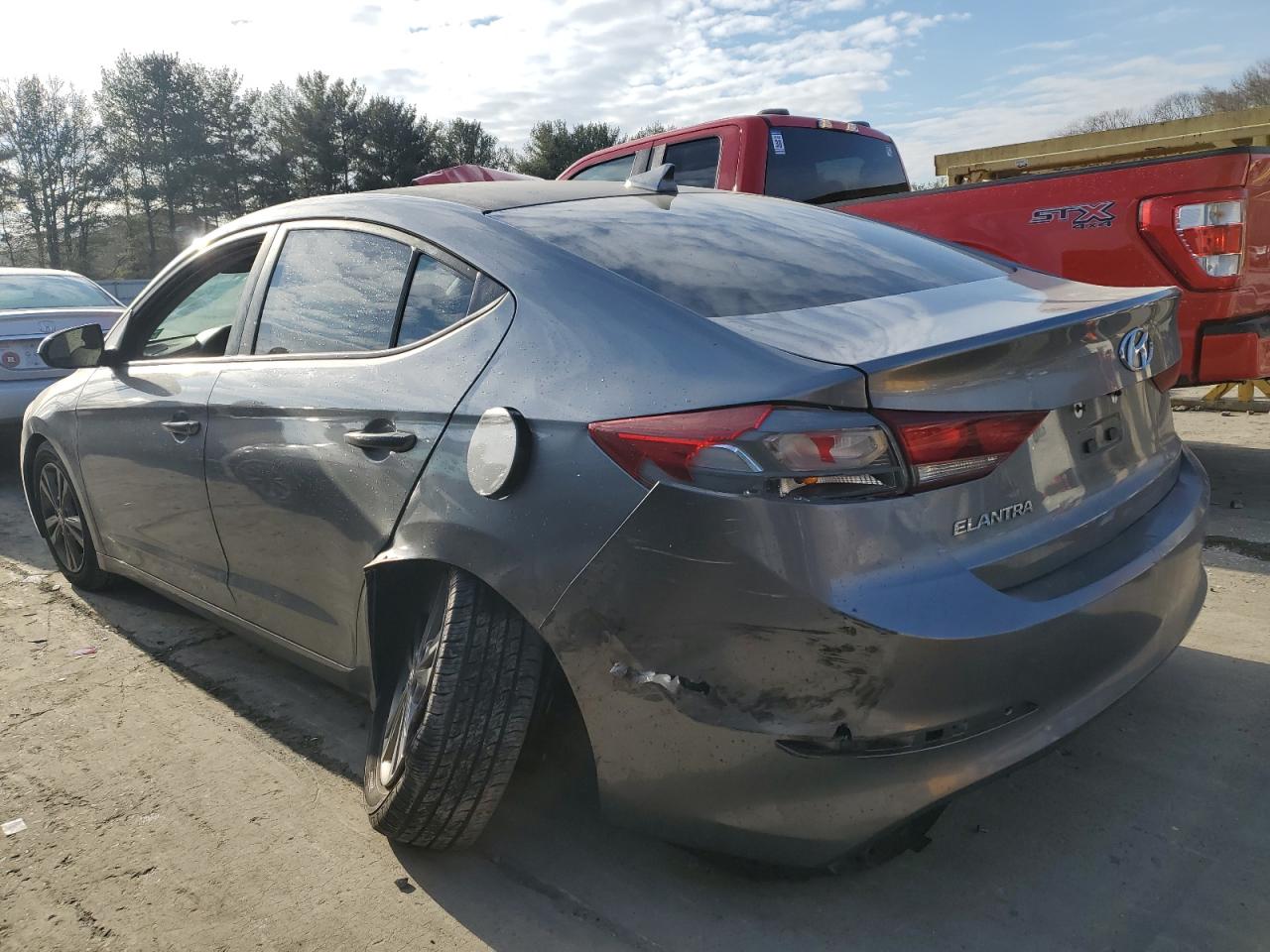 2018 Hyundai Elantra - Image 2