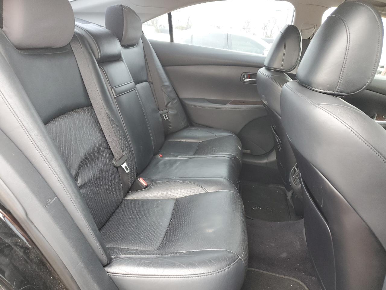 2012 Lexus ES - Image 10