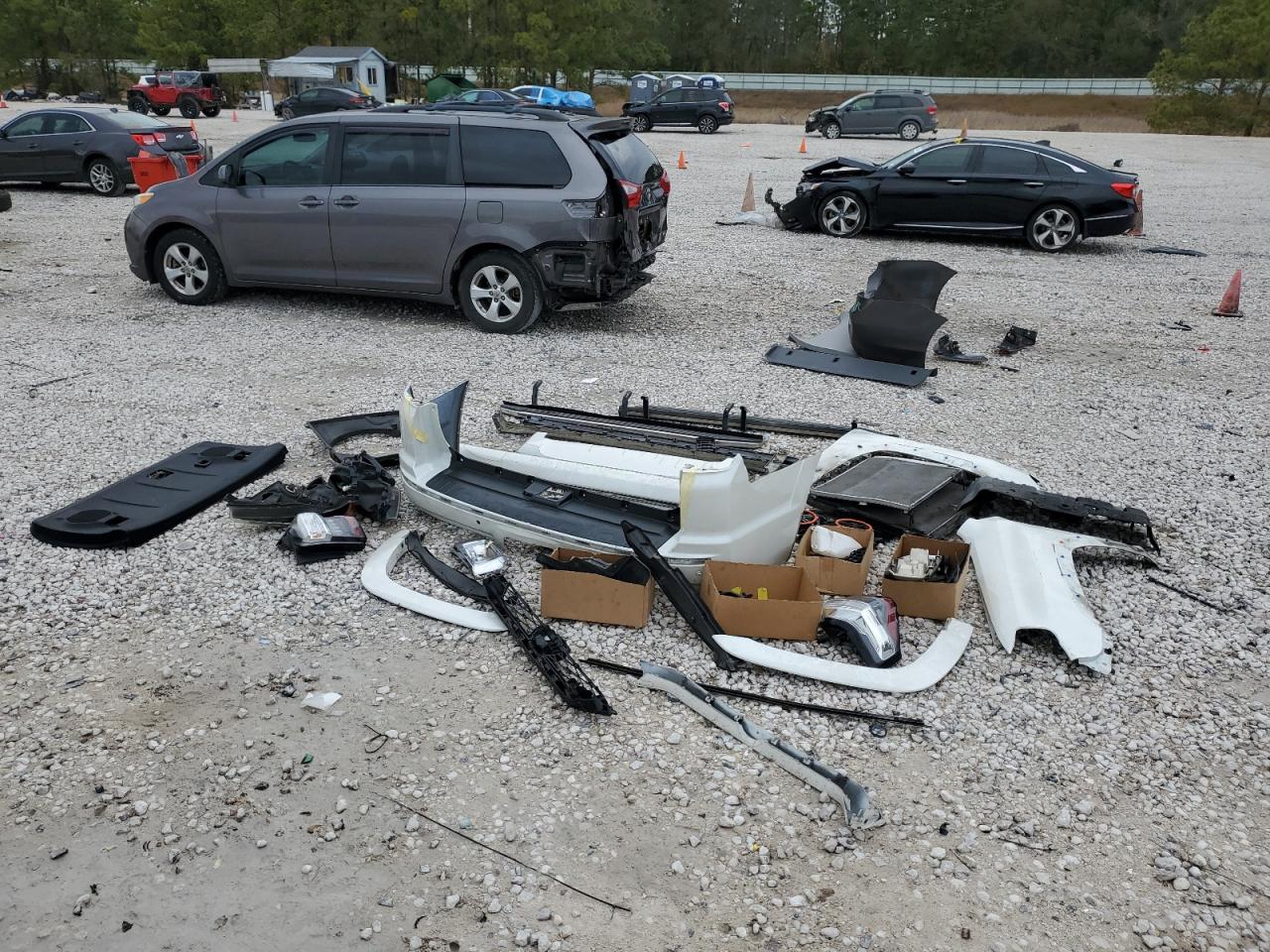 2018 Toyota 4Runner Sr5 VIN: JTEZU5JR0J5167917 Lot: 84085294