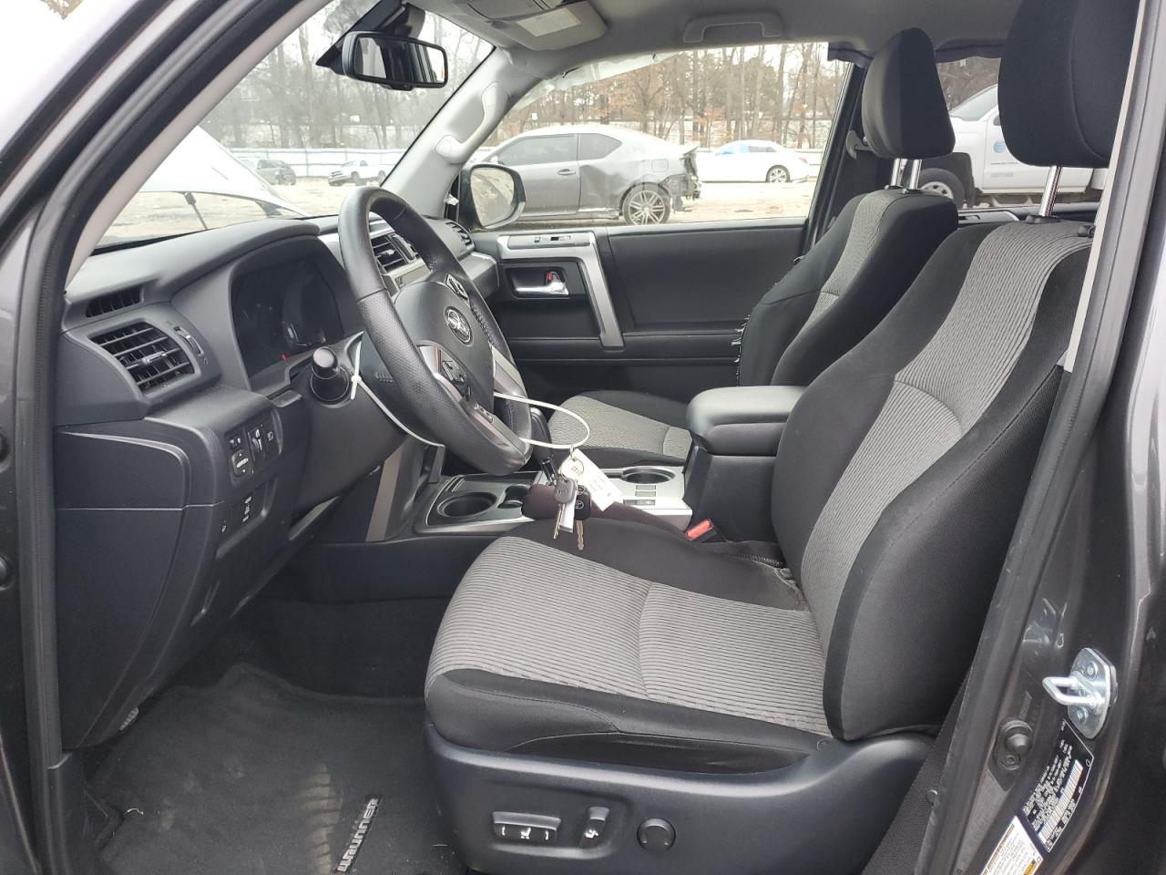 2020 Toyota 4Runner - Image 7