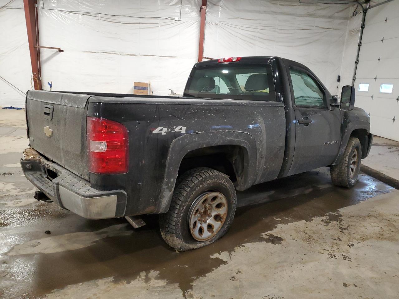 2011 Chevrolet Silverado - Image 3