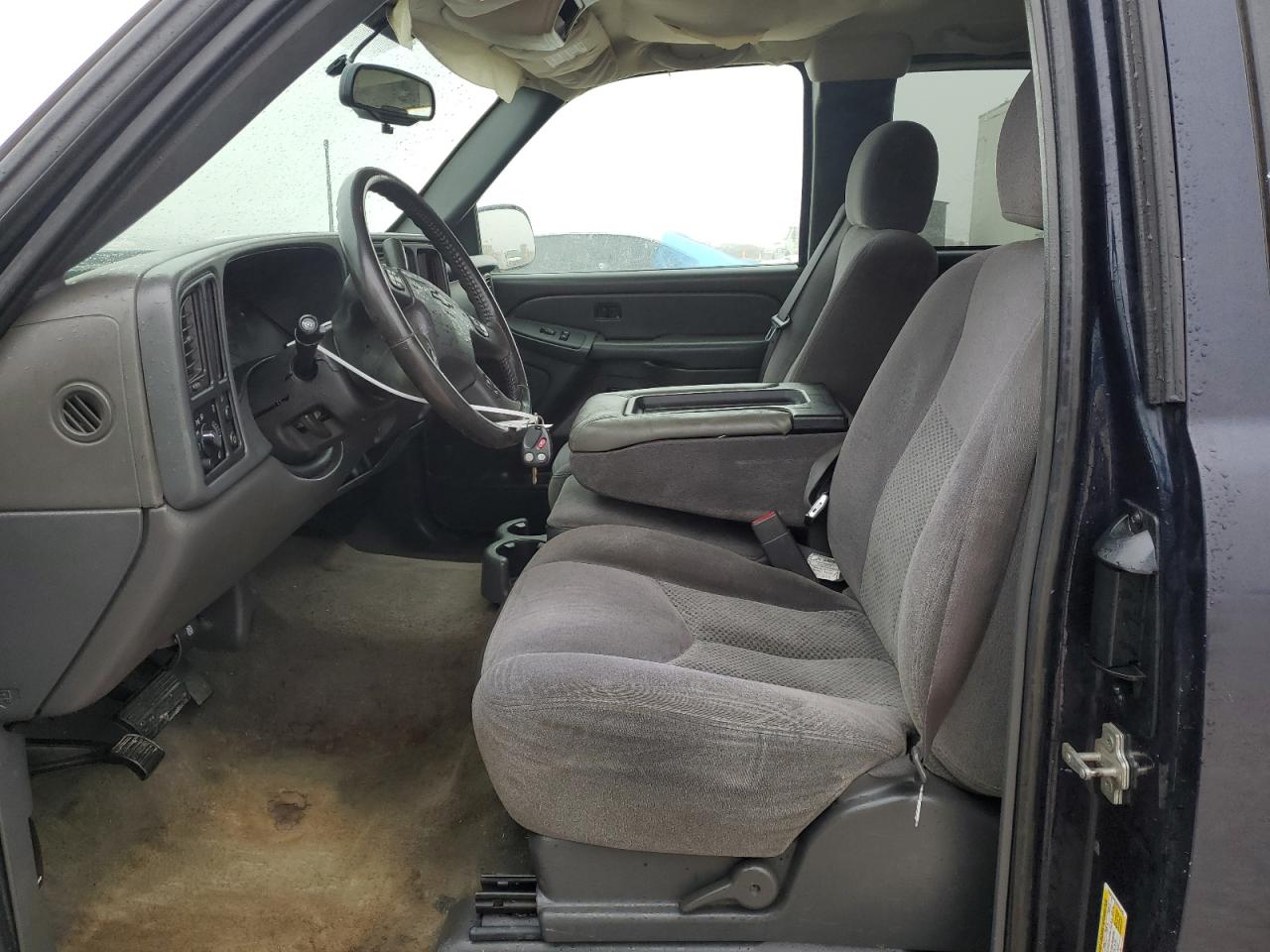 2006 Chevrolet Silverado - Image 7