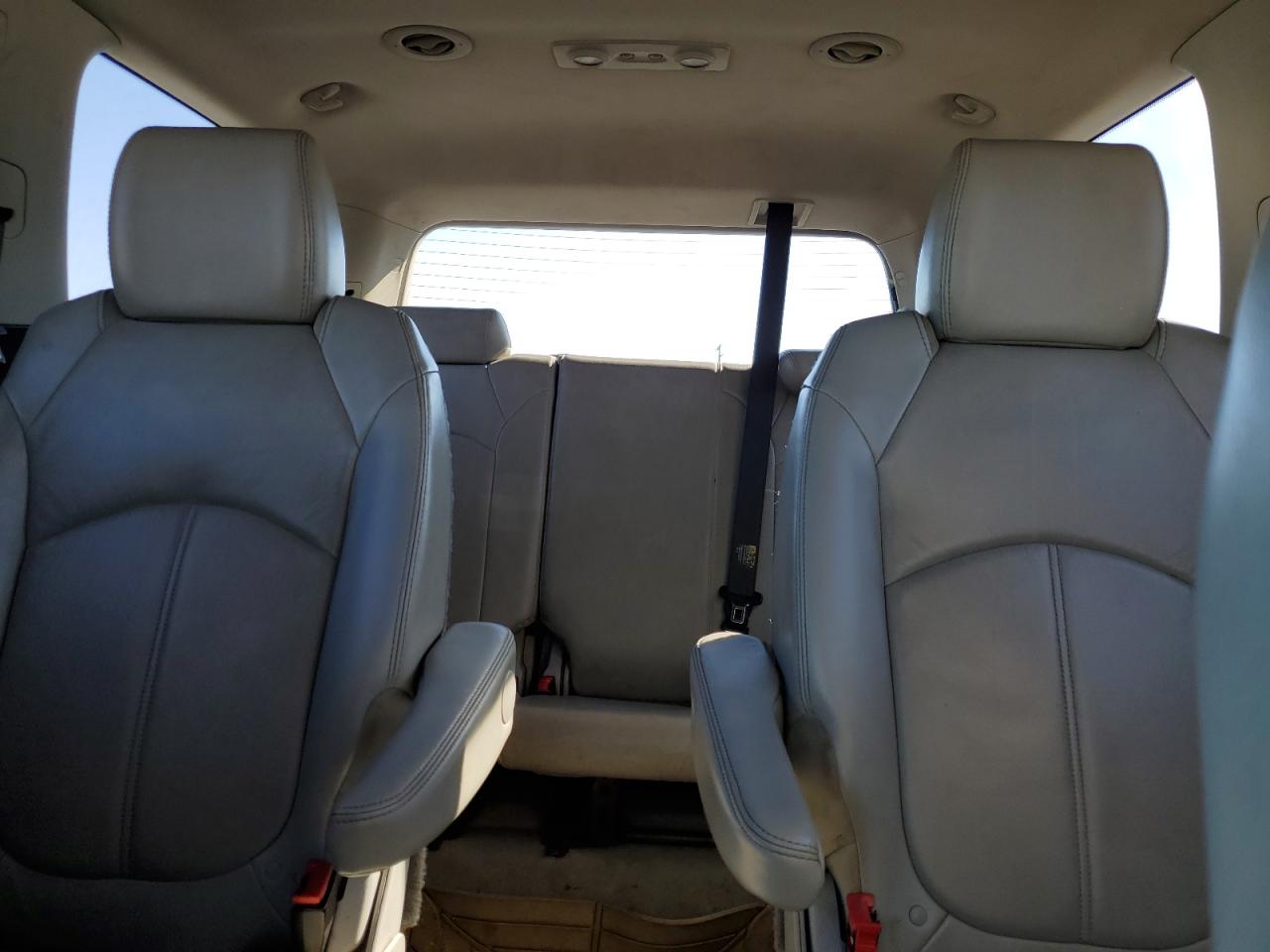 2011 GMC Acadia - Image 10