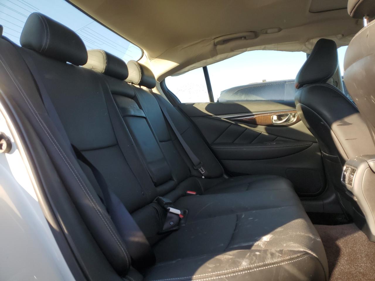 2018 Infiniti Q50 - Image 10