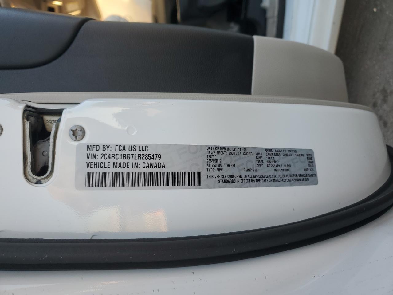 2020 Chrysler Pacifica - Image 14