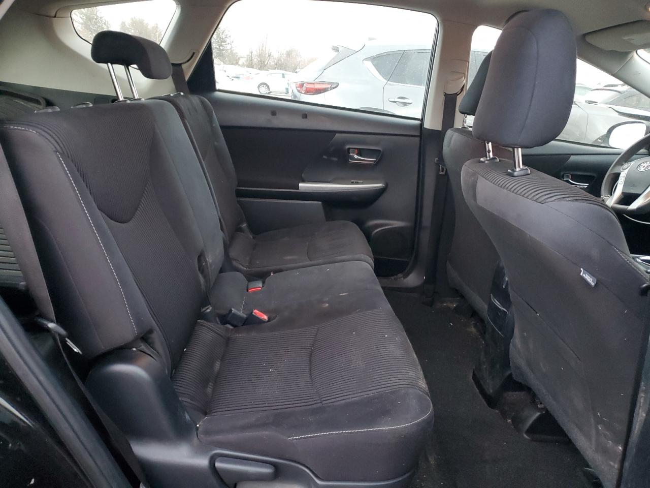 2017 Toyota Prius - Image 10