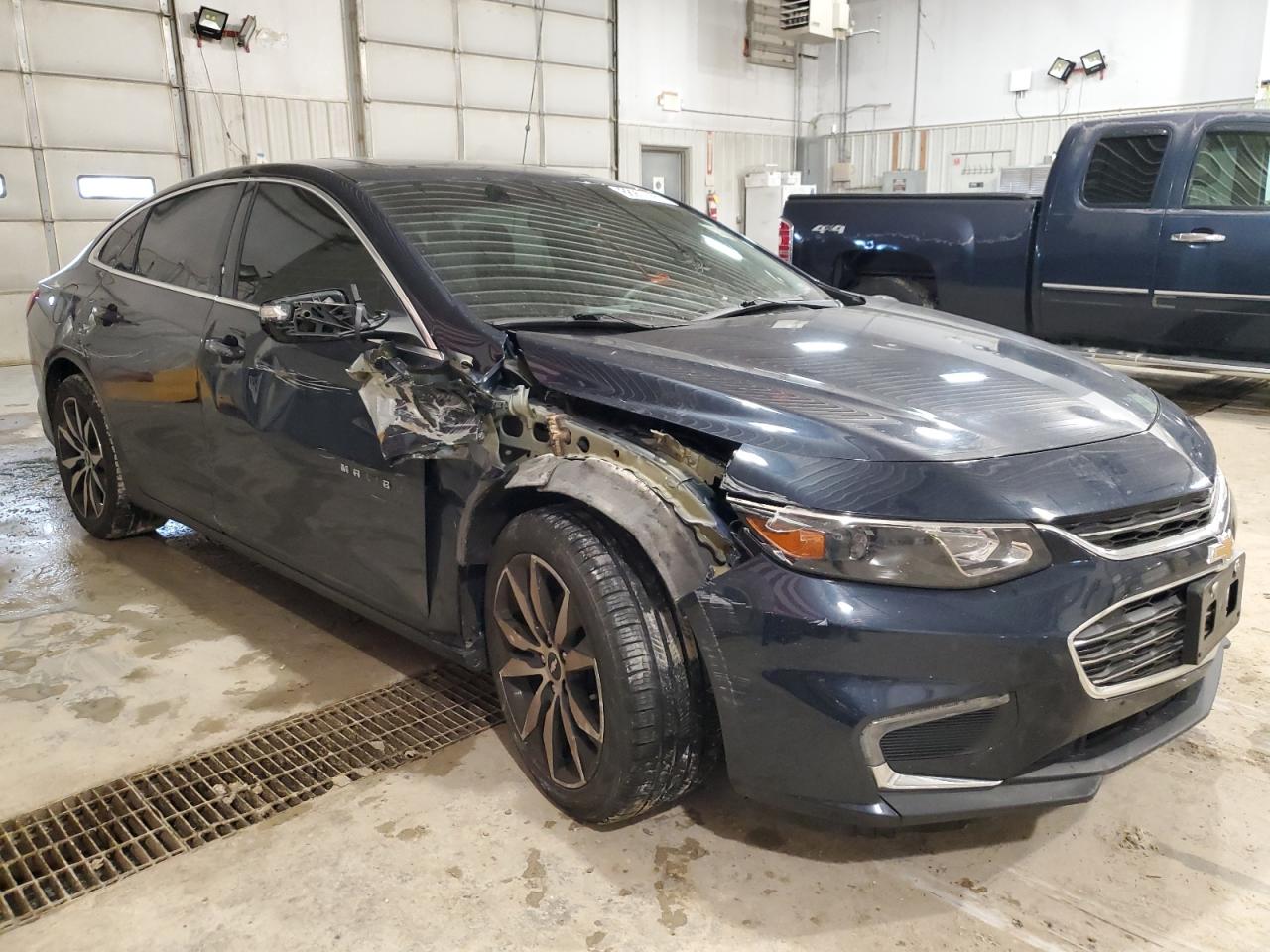 2016 Chevrolet Malibu - Image 4