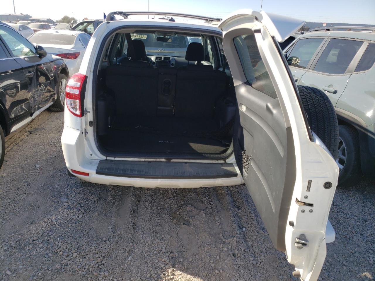 2009 Toyota RAV 4 - Image 6