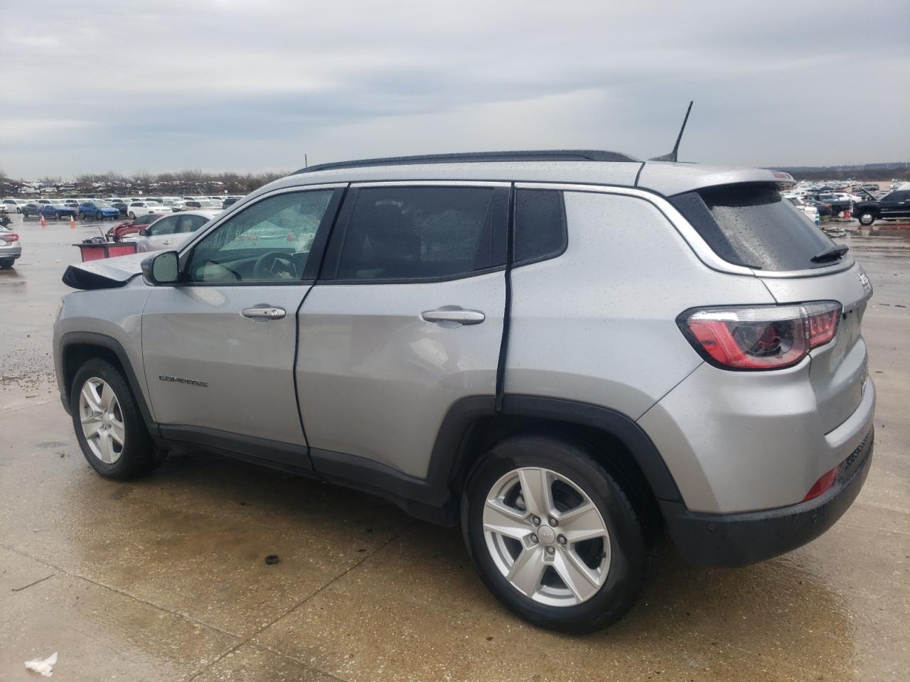 2022 Jeep Compass - Image 2