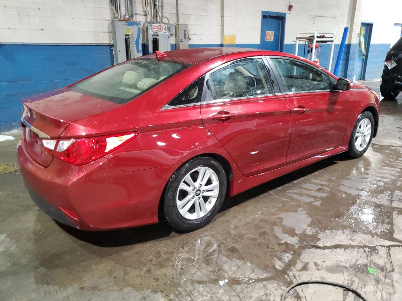 2014 Hyundai Sonata - Image 3
