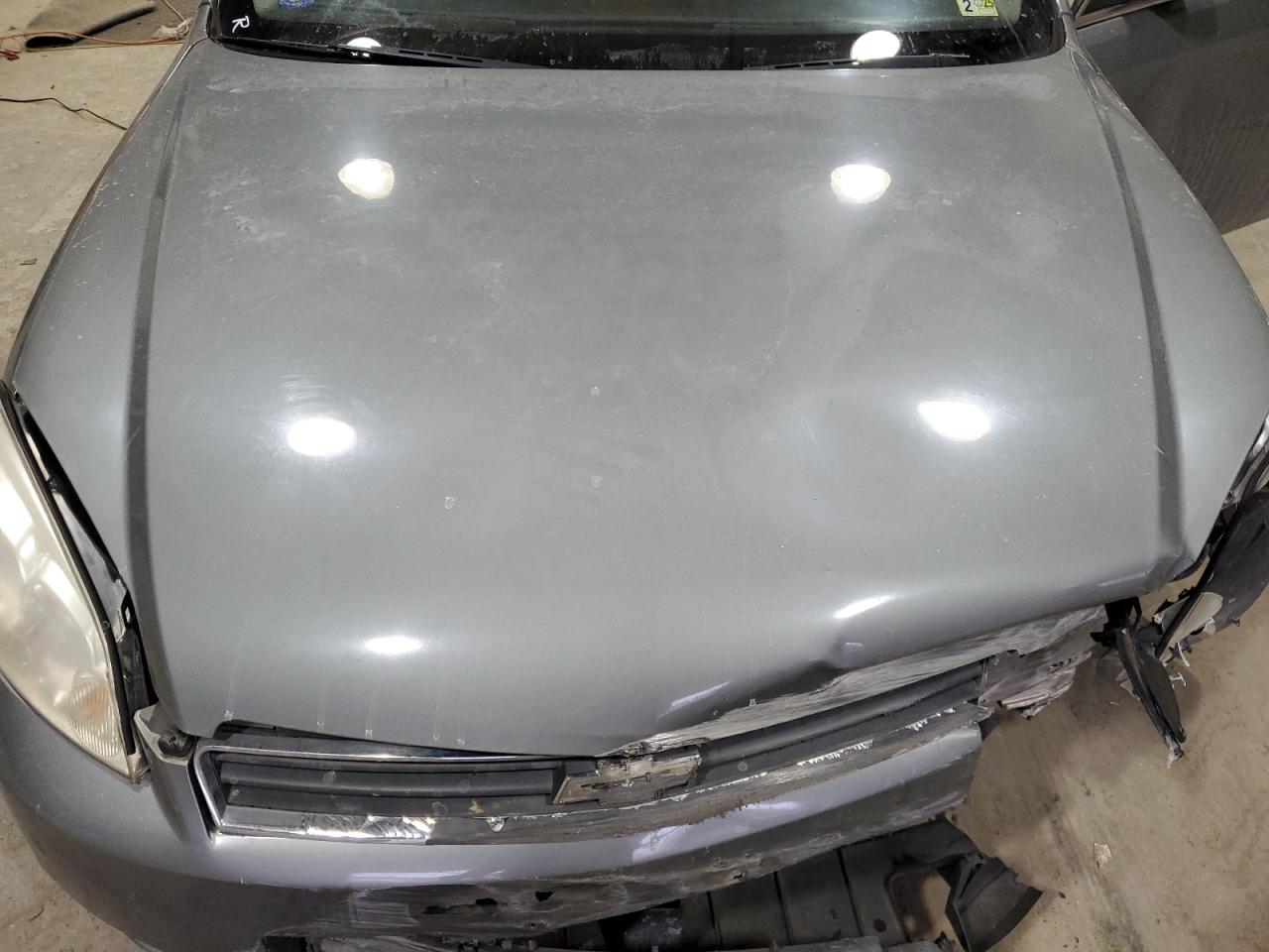 2009 Chevrolet Impala - Image 12