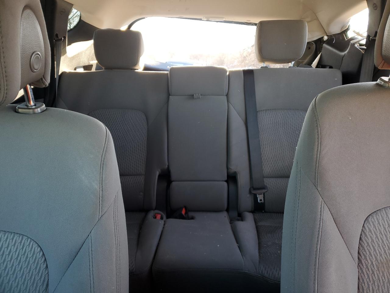 2015 Hyundai Santa Fe - Image 10