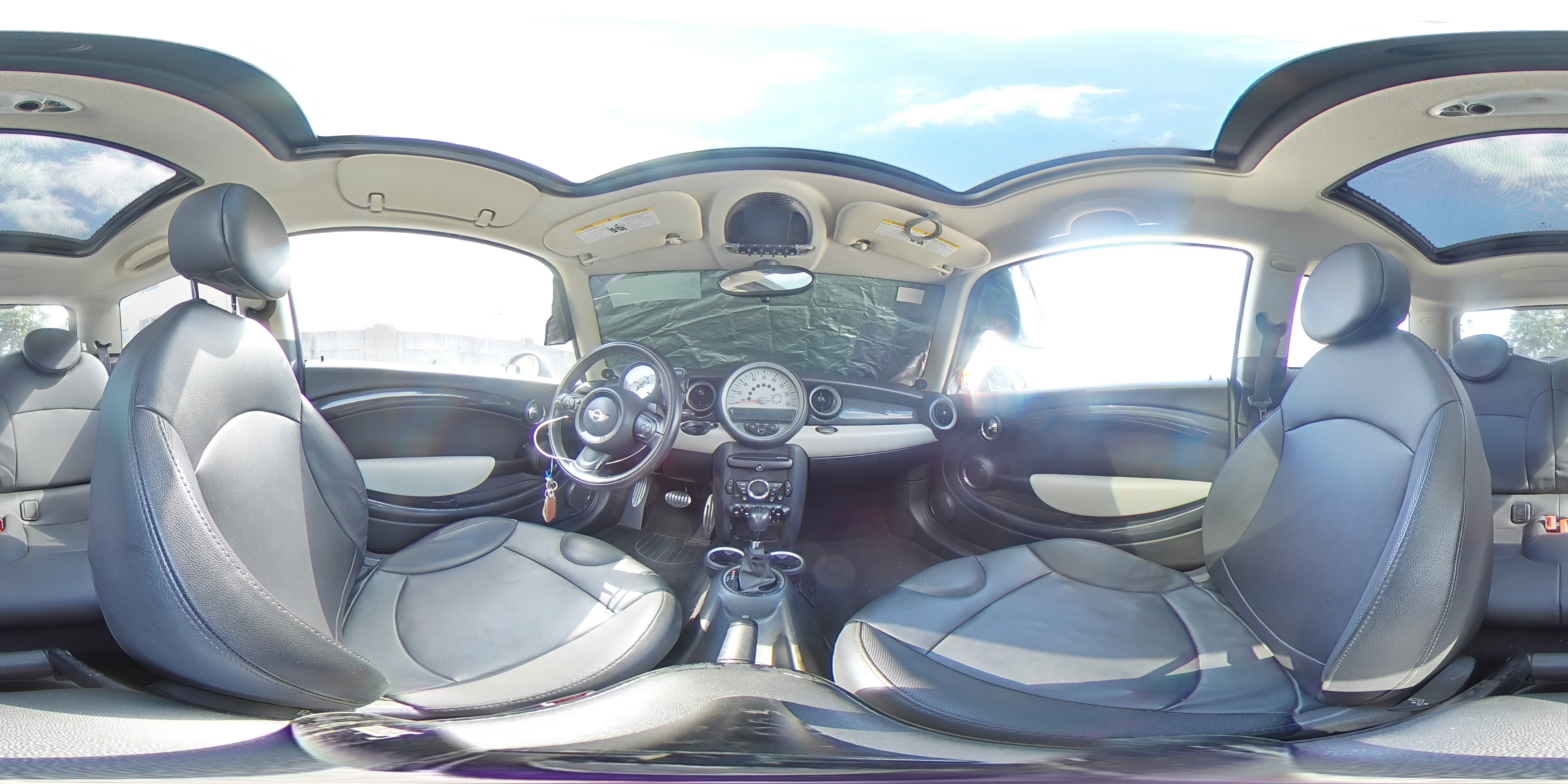 2011 MINI Cooper - Image 13