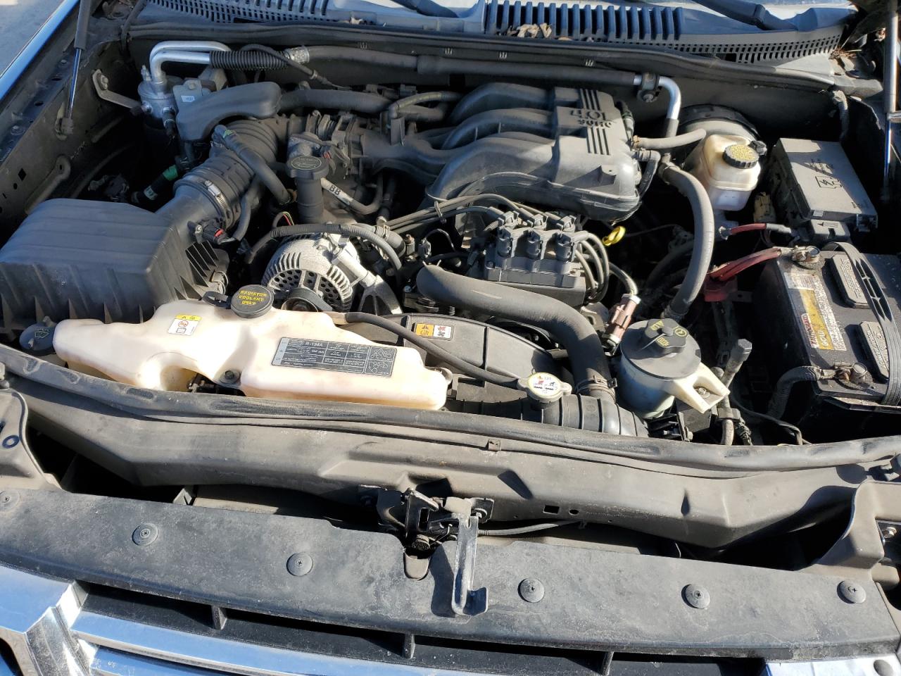 2008 Ford Explorer - Image 13