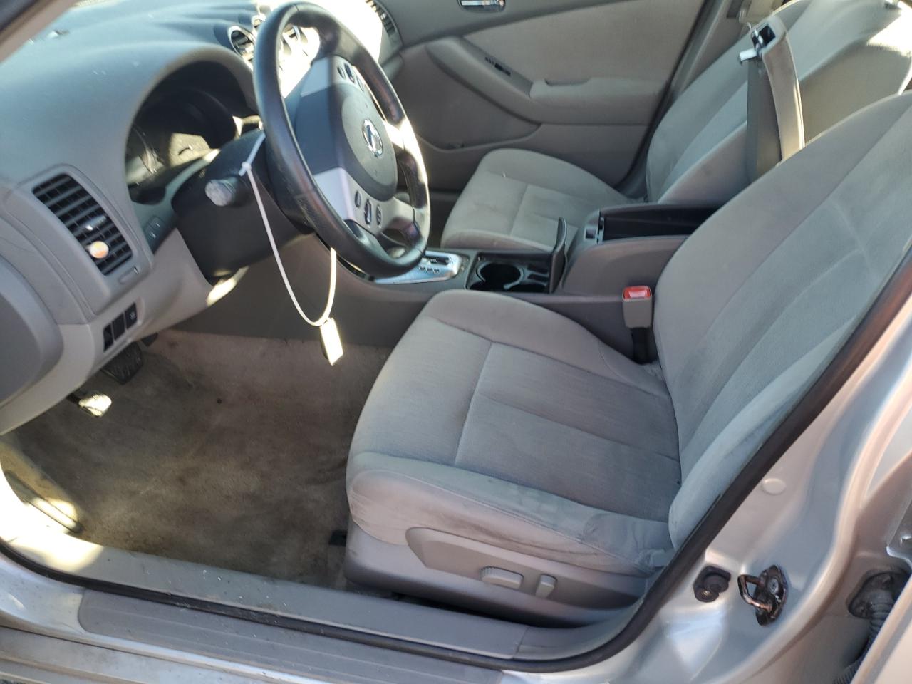 2010 Nissan Altima - Image 7