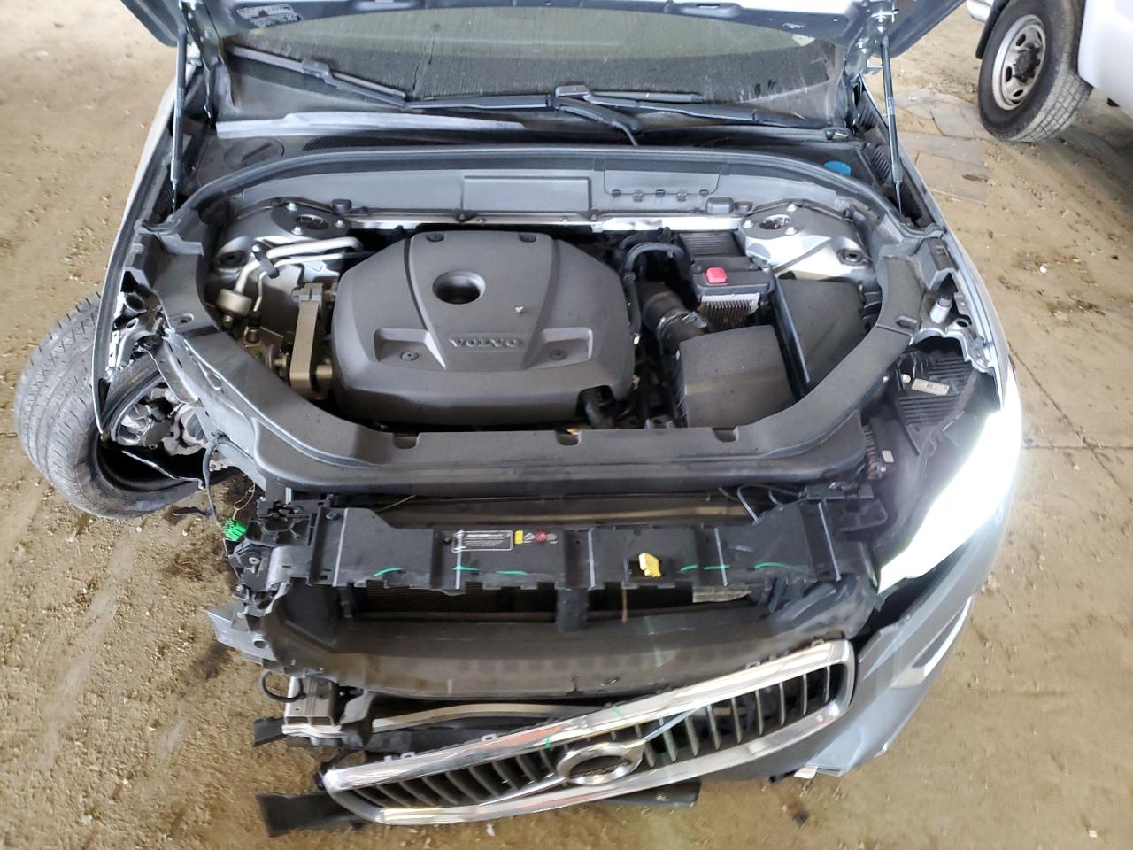 2019 Volvo XC60 - Image 12
