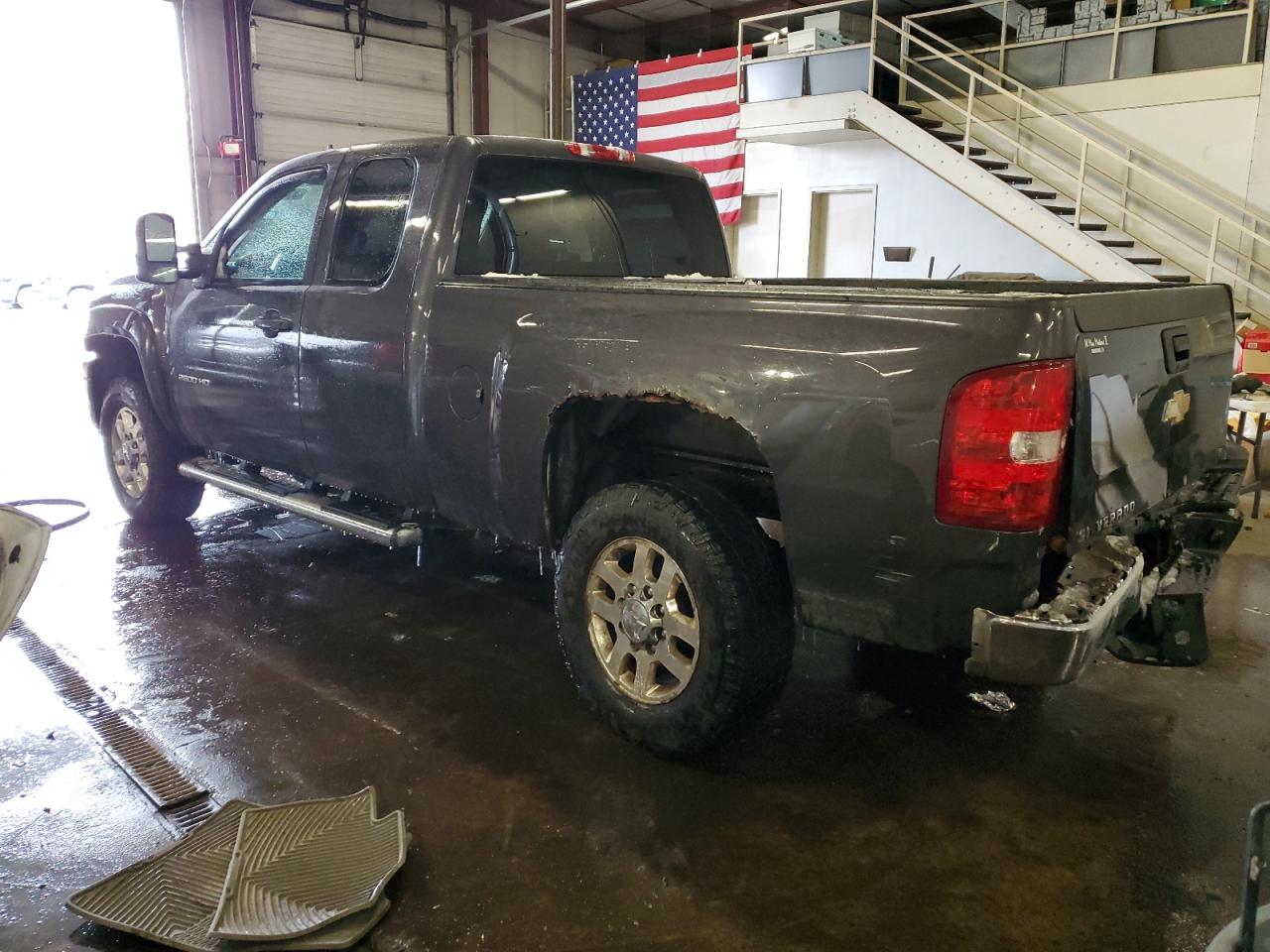 2011 Chevrolet Silverado - Image 2