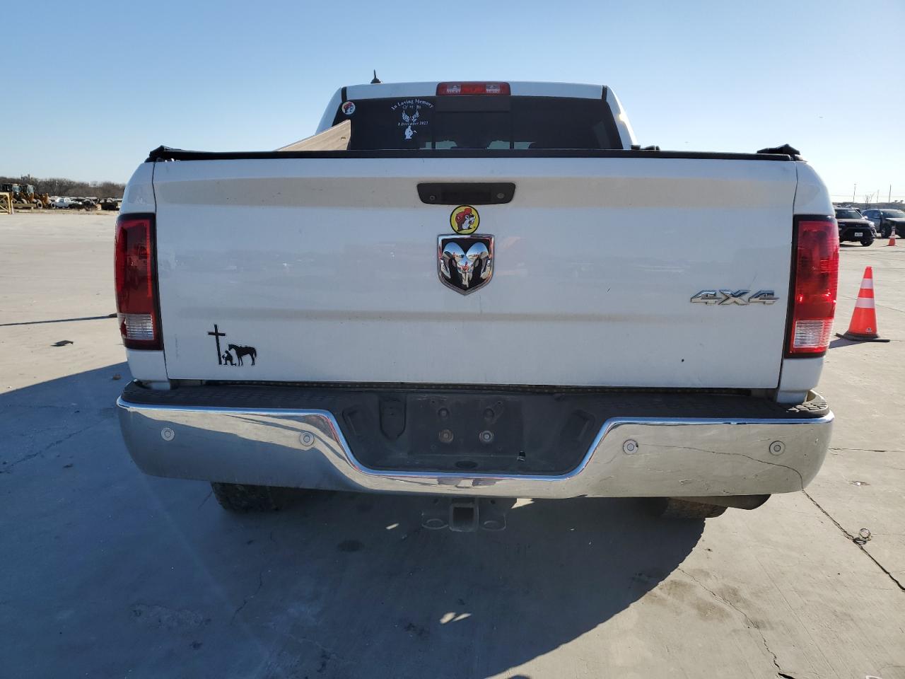 2015 RAM 1500 - Image 6