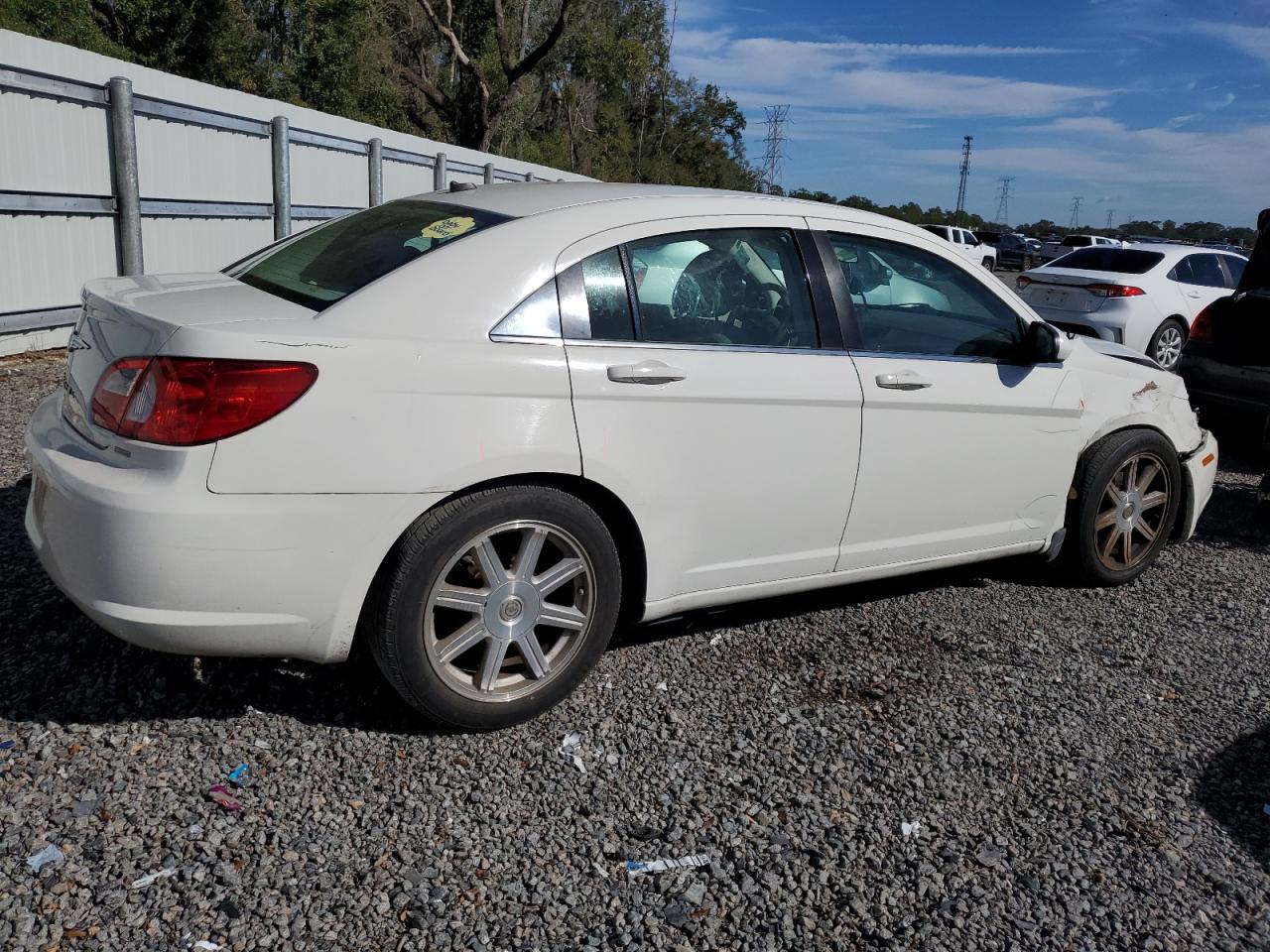 2008 Chrysler Sebring - Image 3