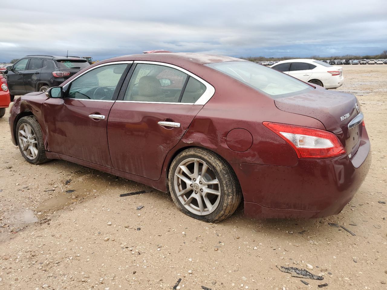 2009 Nissan Maxima - Image 2