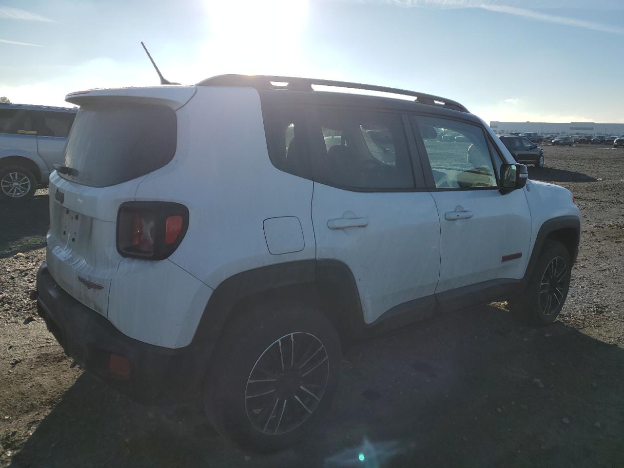 2017 Jeep Renegade - Image 3