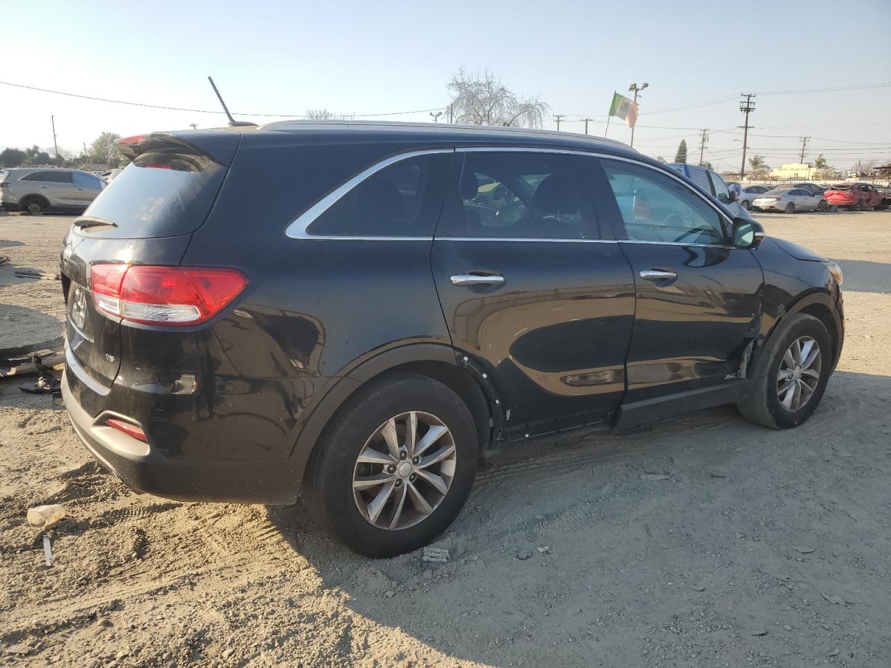 VIN 5XYPGDA57JG372992 2018 KIA SORENTO no.3