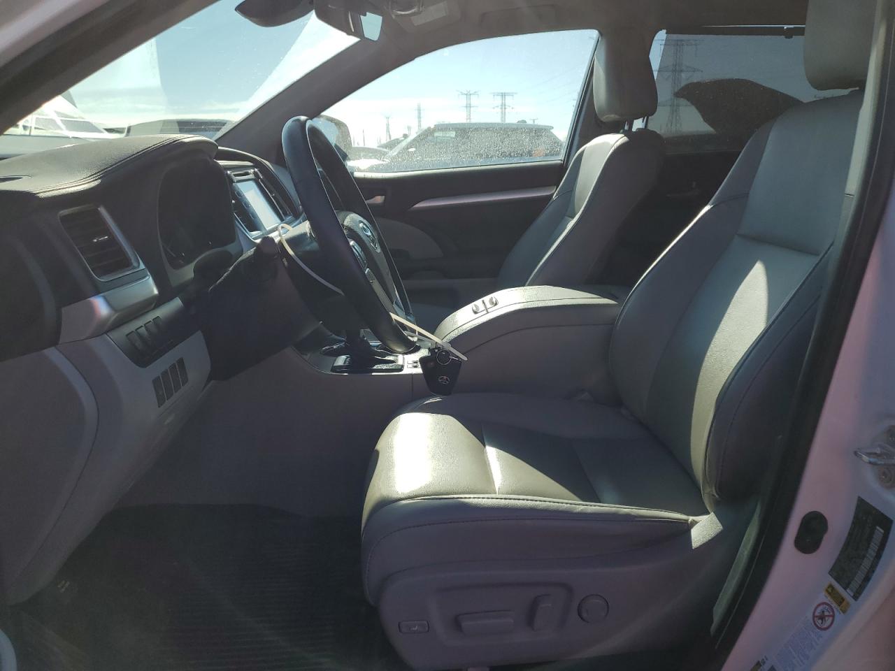 2019 Toyota Highlander - Image 7