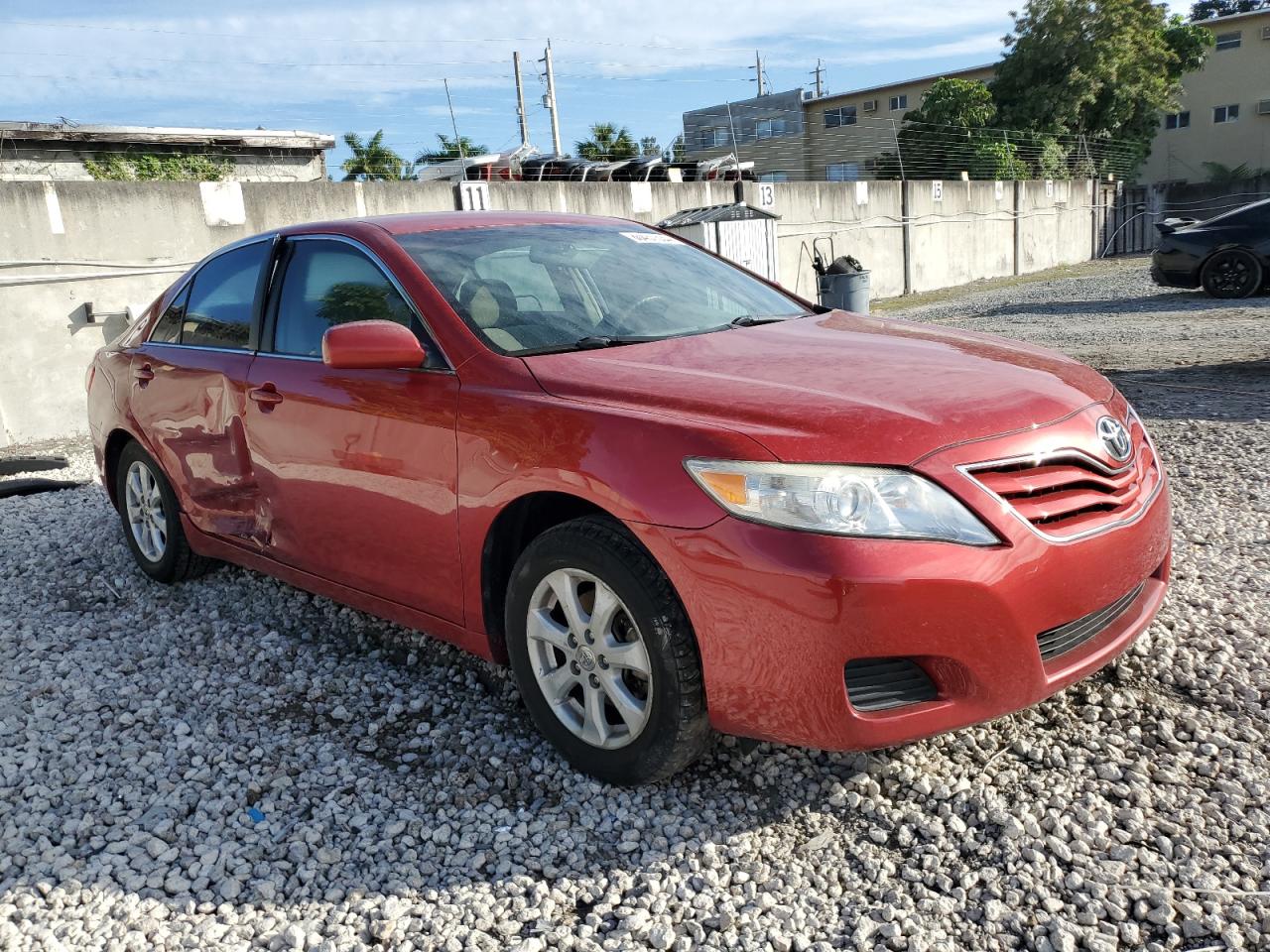 2011 Toyota Camry - Image 4
