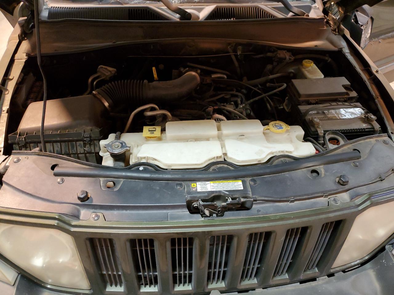 2009 Jeep Liberty (North America) - Image 12