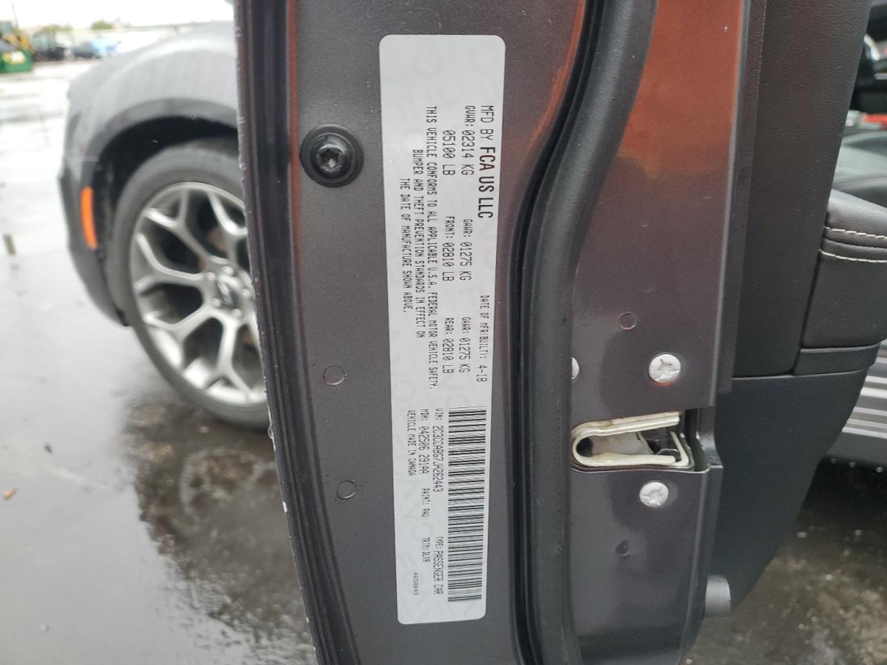 2018 Chrysler 300 - Image 13