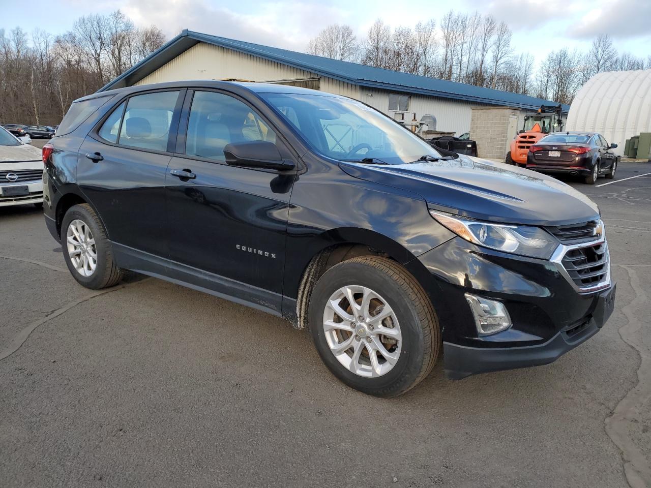 VIN 3GNAXHEV5JL395825 2018 CHEVROLET EQUINOX no.4