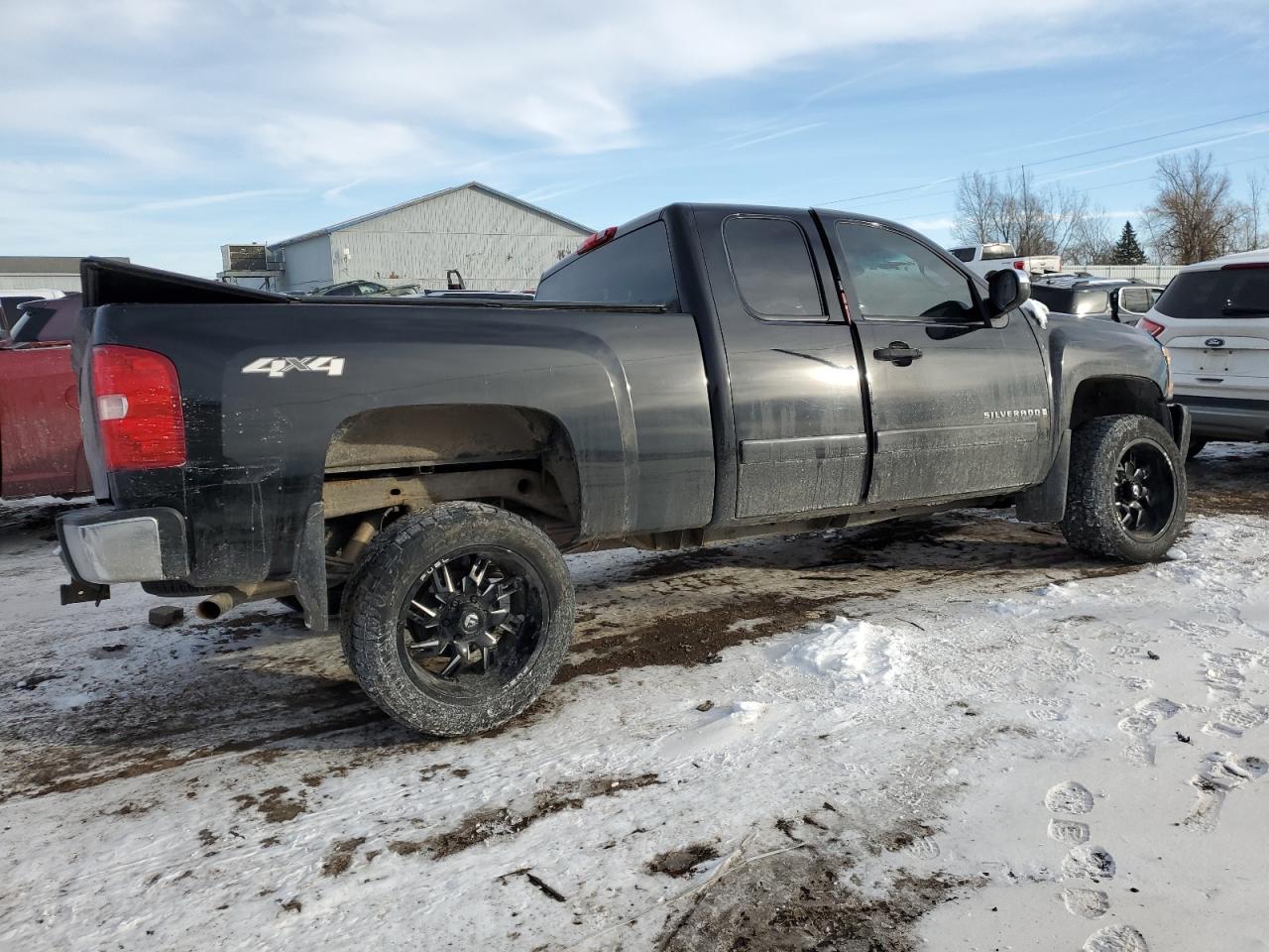 2008 Chevrolet Silverado - Image 3