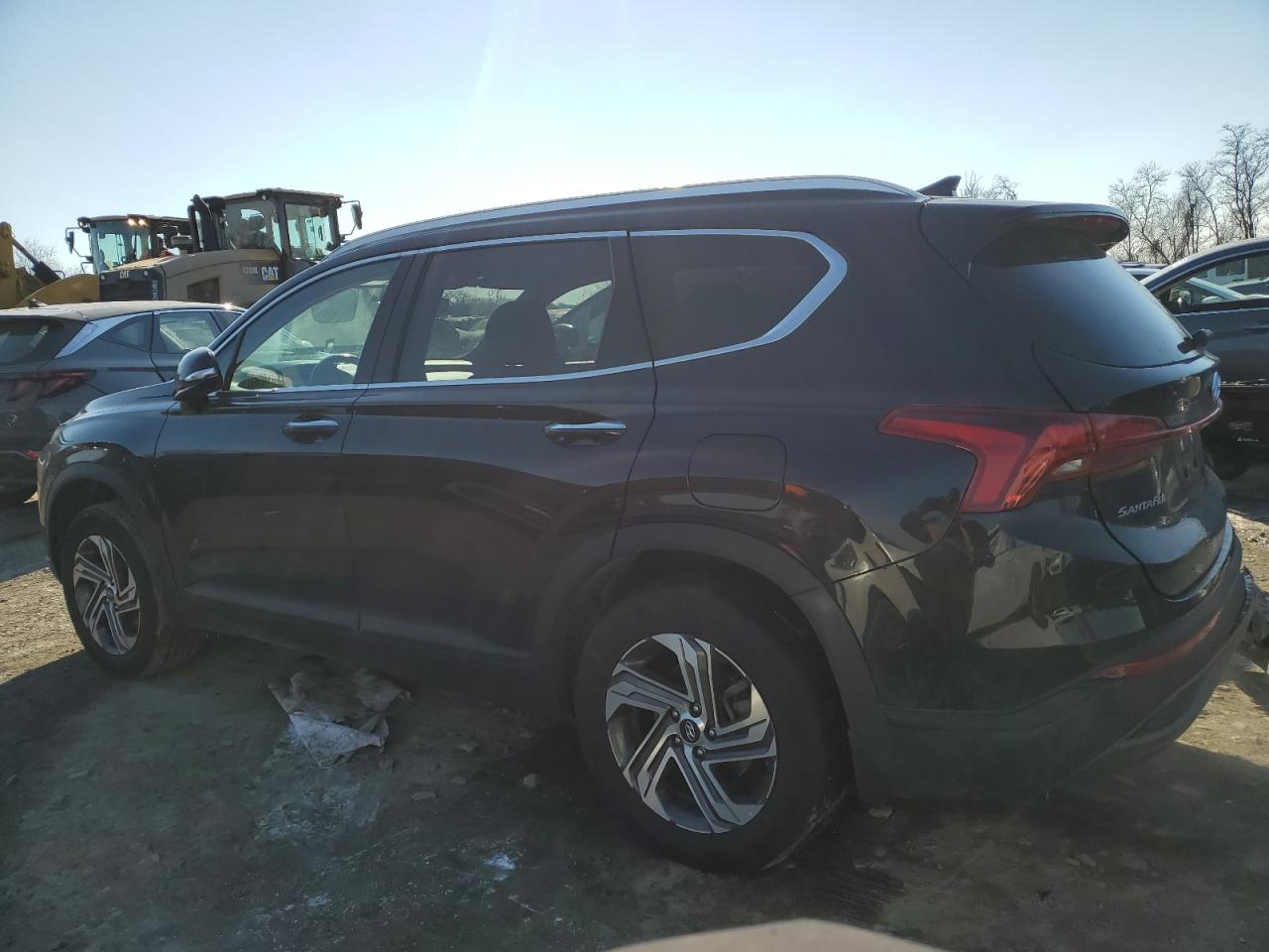 2023 Hyundai Santa Fe - Image 2