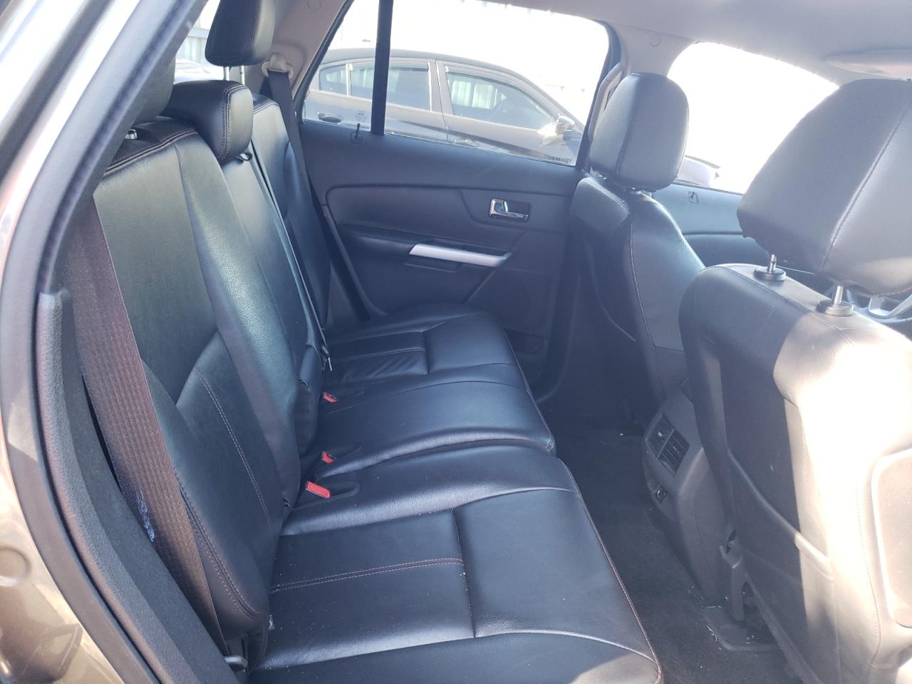 2014 Ford Edge - Image 11