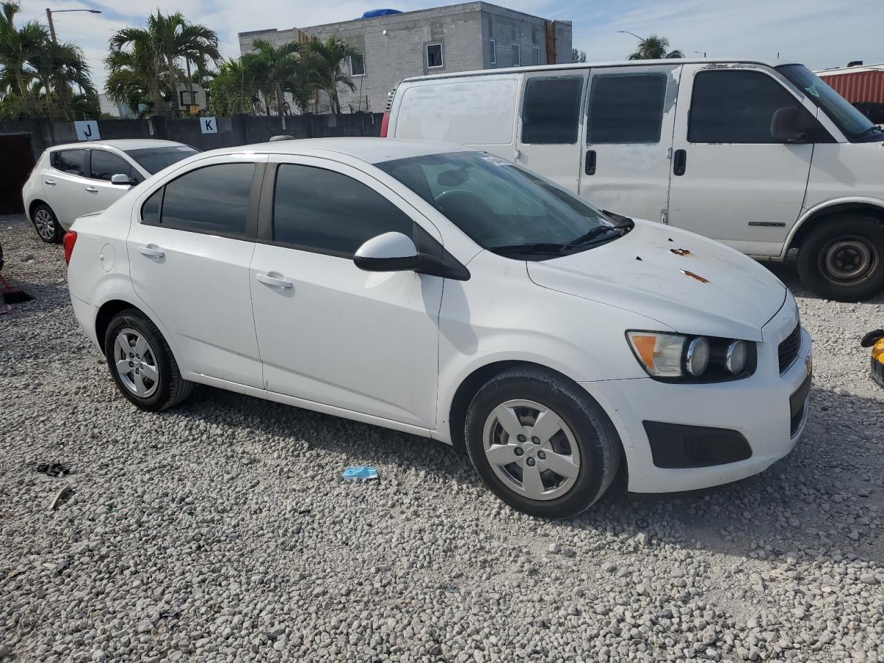 VIN 1G1JA5SH7F4158878 2015 CHEVROLET SONIC no.4