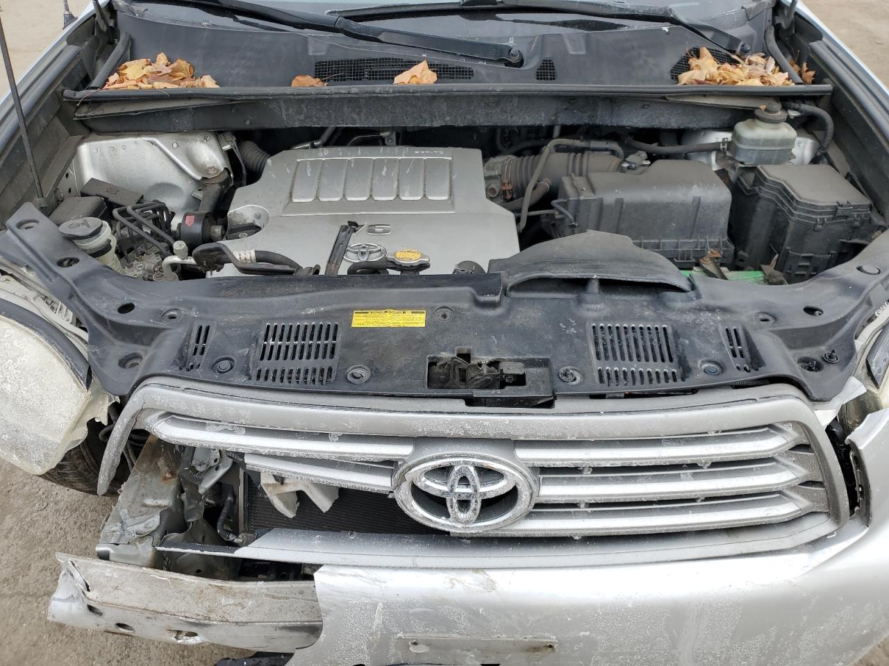 2010 Toyota Highlander - Image 12
