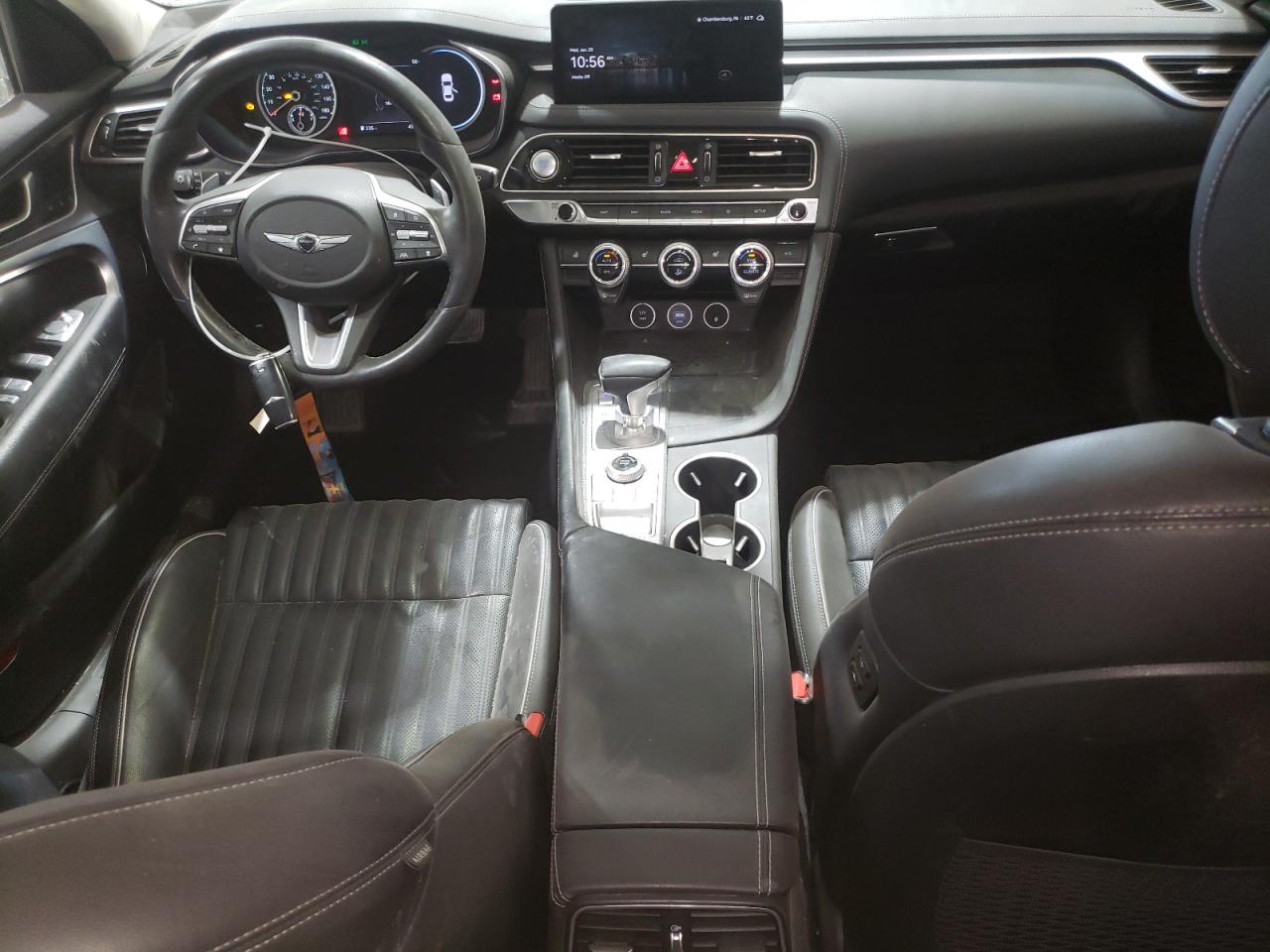 2022 Genesis G70 - Image 8