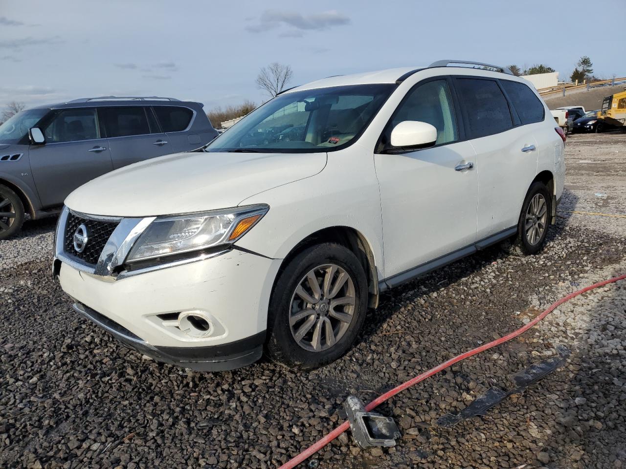 2015 Nissan Pathfinder - Image 1