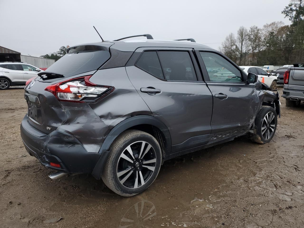2018 Nissan Kicks - Image 3